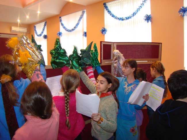 Играем спектакль